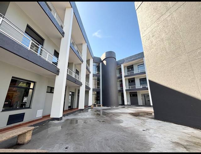 149M² OFFICE FOR SALE IN SOMERSET PARK